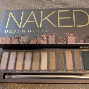Urban Decay Eyeshadow Palette — Brown, Gold & Bronze Shades